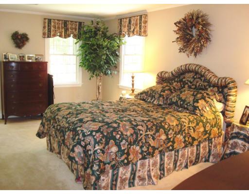 26 Thunder Road Sudbury, MA 01776 - Photo 9 of 21 Gallery Image 9