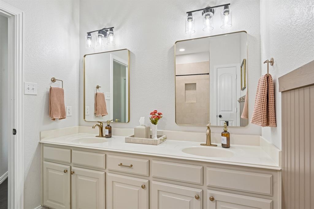 4018 Enclave Lane Rowlett, TX 75089 - Photo 21 of 39