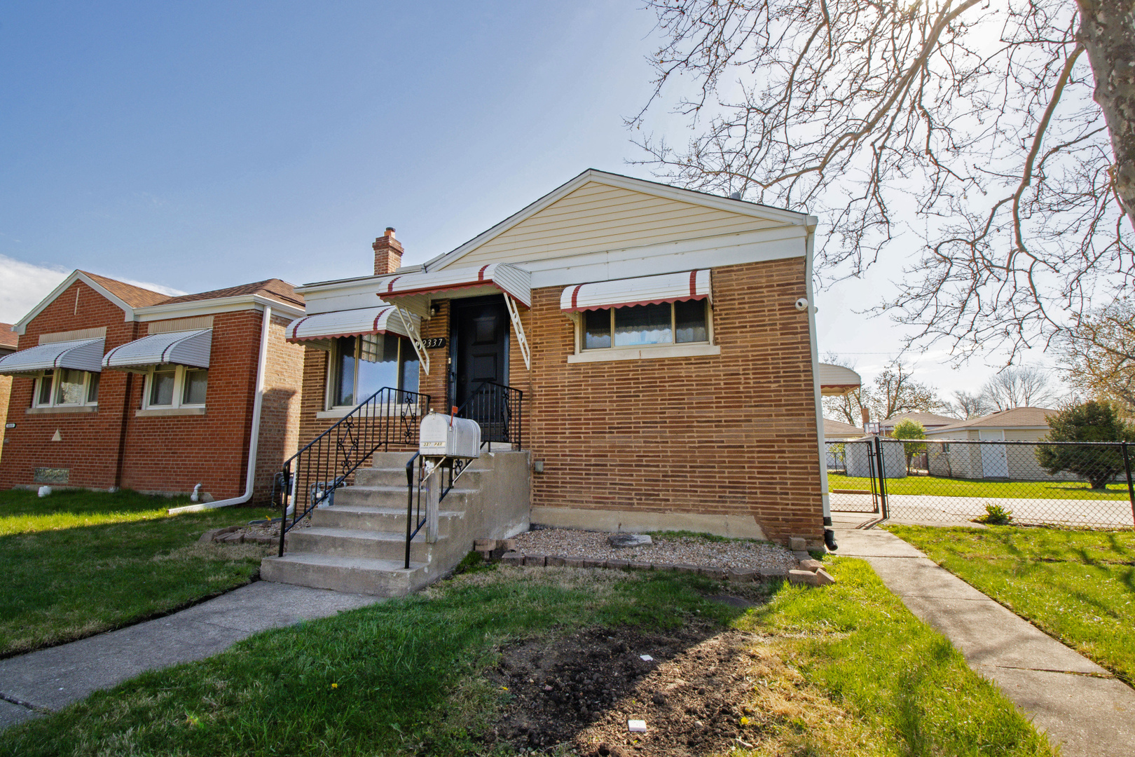 2337 Park Avenue Riverside, IL 60546 - Photo 1 of 26 Gallery Image 1