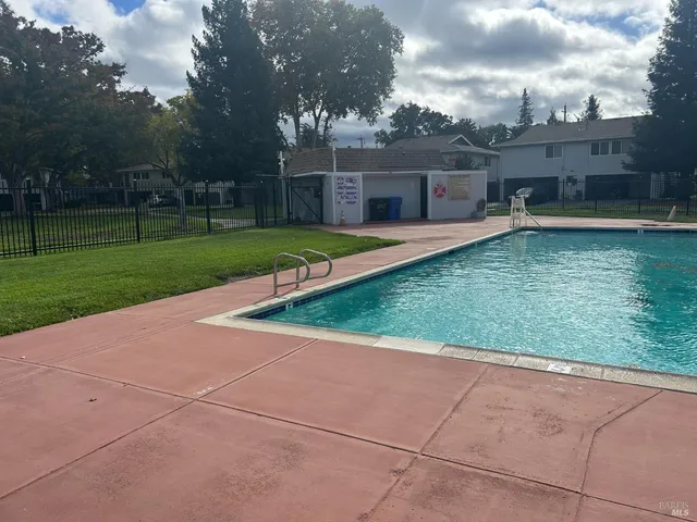 $262,000 | 1040 Mohr Lane, Unit C, Concord, CA 94518