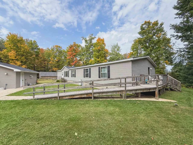 $650,000 | 17560 Bass Point Lane, Townsend, WI 54175