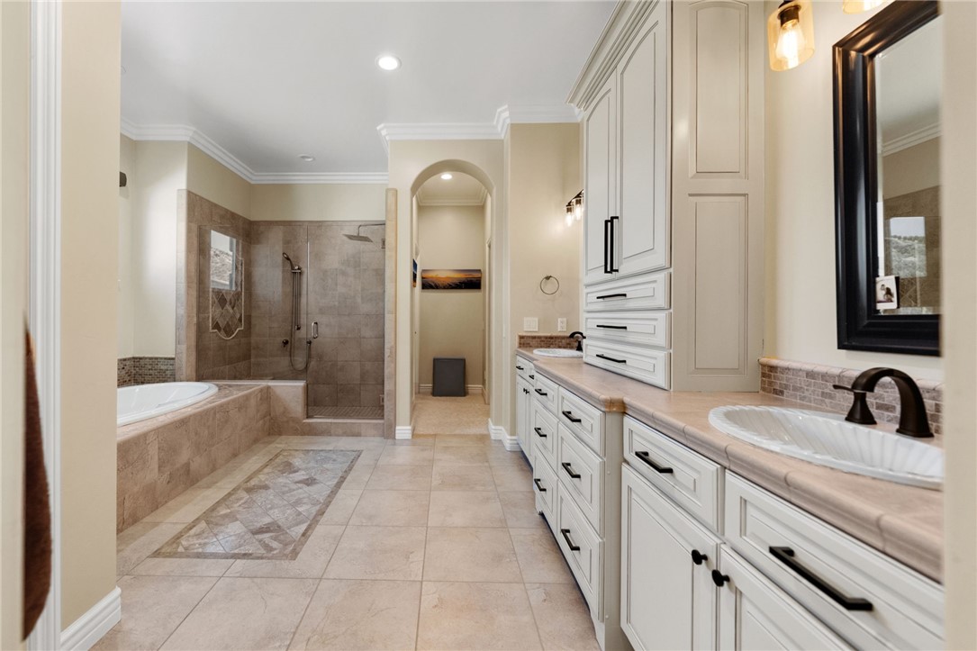 36736 Pauba Road Temecula, CA 92592 - Photo 24 of 71 Primary EnSuite