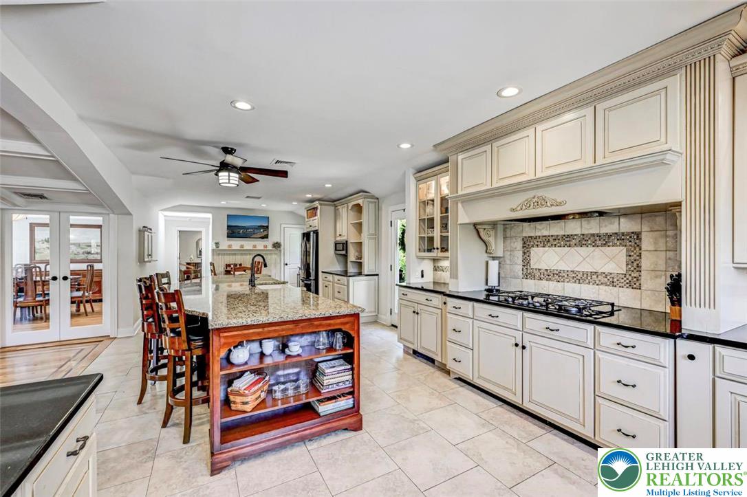 1284 Burger Hollow Road Effort, PA 18330 - Photo 25 of 100 Abundant Cabinetry w/ Propane Stove