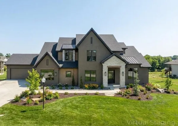 $1,895,000 | 7445 Northwest Fawn Avenue, Parkville, MO 64152