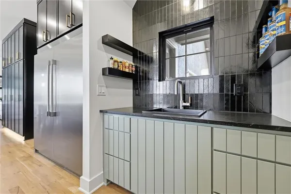 $1,895,000 | 7445 Northwest Fawn Avenue, Parkville, MO 64152