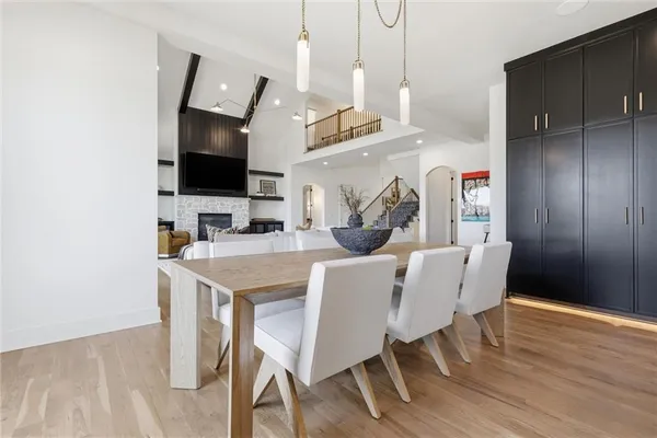 $1,895,000 | 7445 Northwest Fawn Avenue, Parkville, MO 64152