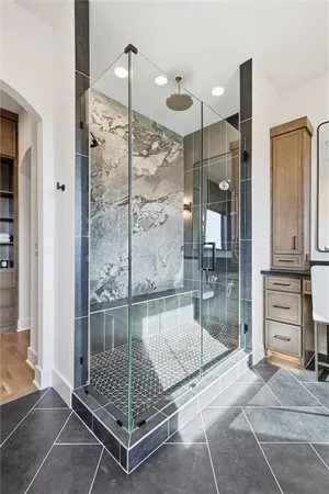 $1,895,000 | 7445 Northwest Fawn Avenue, Parkville, MO 64152