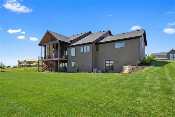 $1,895,000 | 7445 Northwest Fawn Avenue, Parkville, MO 64152