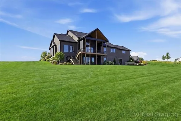 $1,895,000 | 7445 Northwest Fawn Avenue, Parkville, MO 64152