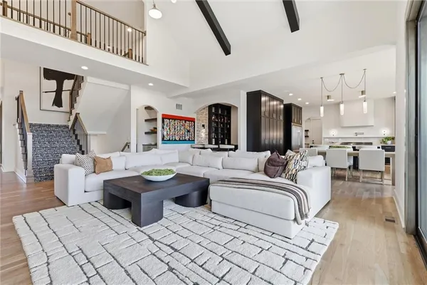 $1,895,000 | 7445 Northwest Fawn Avenue, Parkville, MO 64152