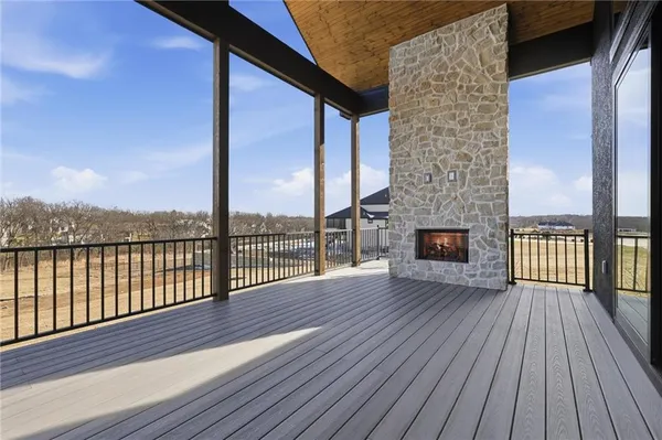 $1,895,000 | 7445 Northwest Fawn Avenue, Parkville, MO 64152