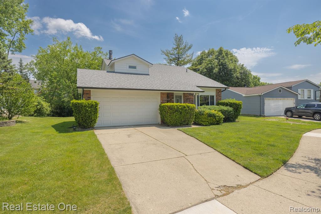 24556 Park Ridge Court Novi, MI 48375 - Photo 2 of 34