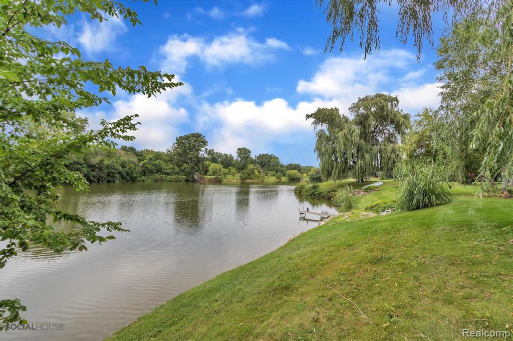 41272 Village Lake Road Novi, MI 48375 - Photo 41 of 56