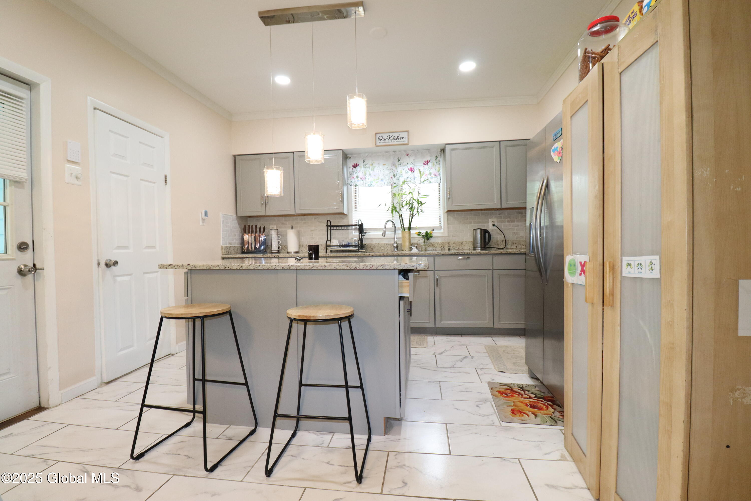 2346 William Street Schenectady, NY 12306 - Photo 11 of 29 IMG_5950