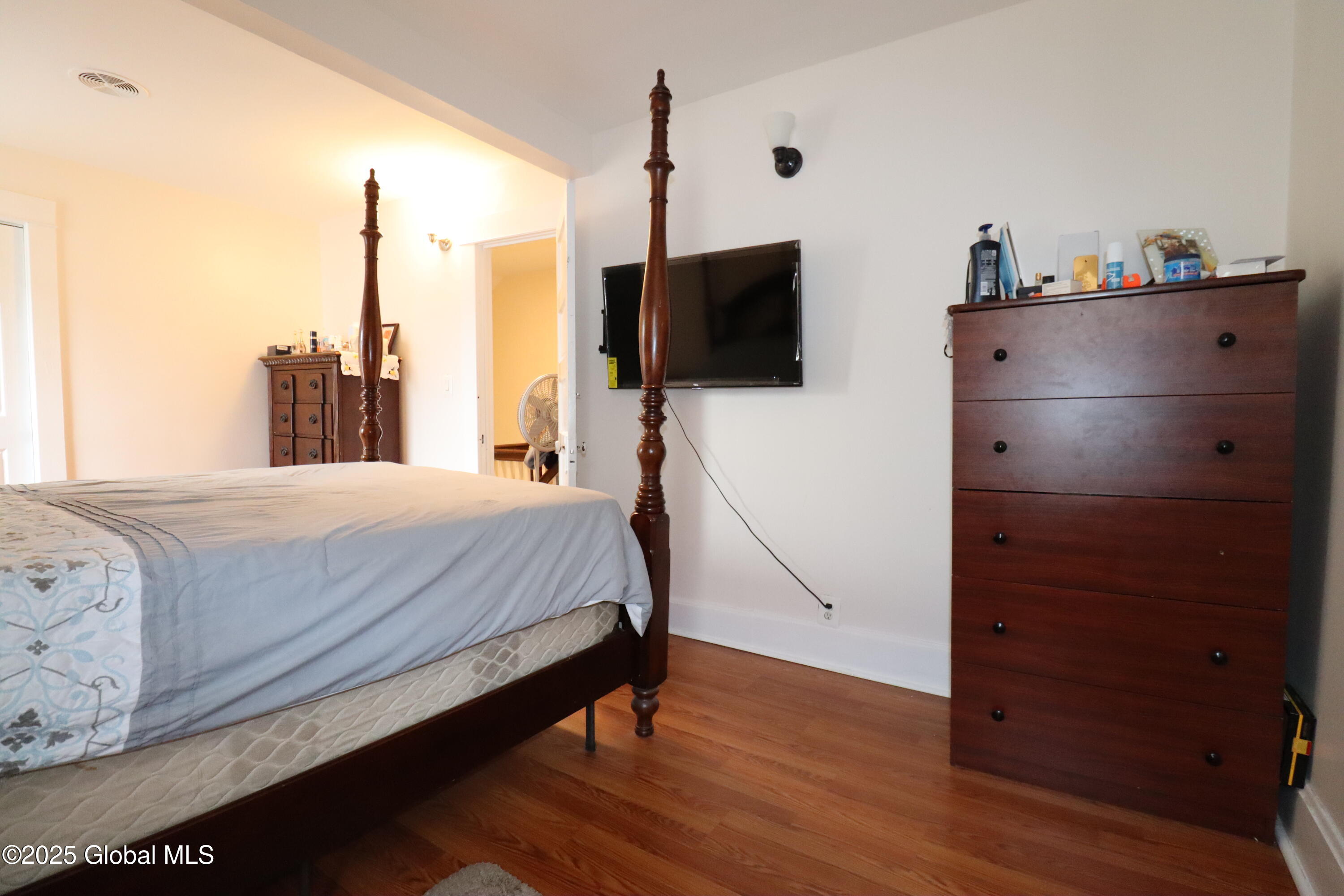 2346 William Street Schenectady, NY 12306 - Photo 23 of 29 IMG_5980