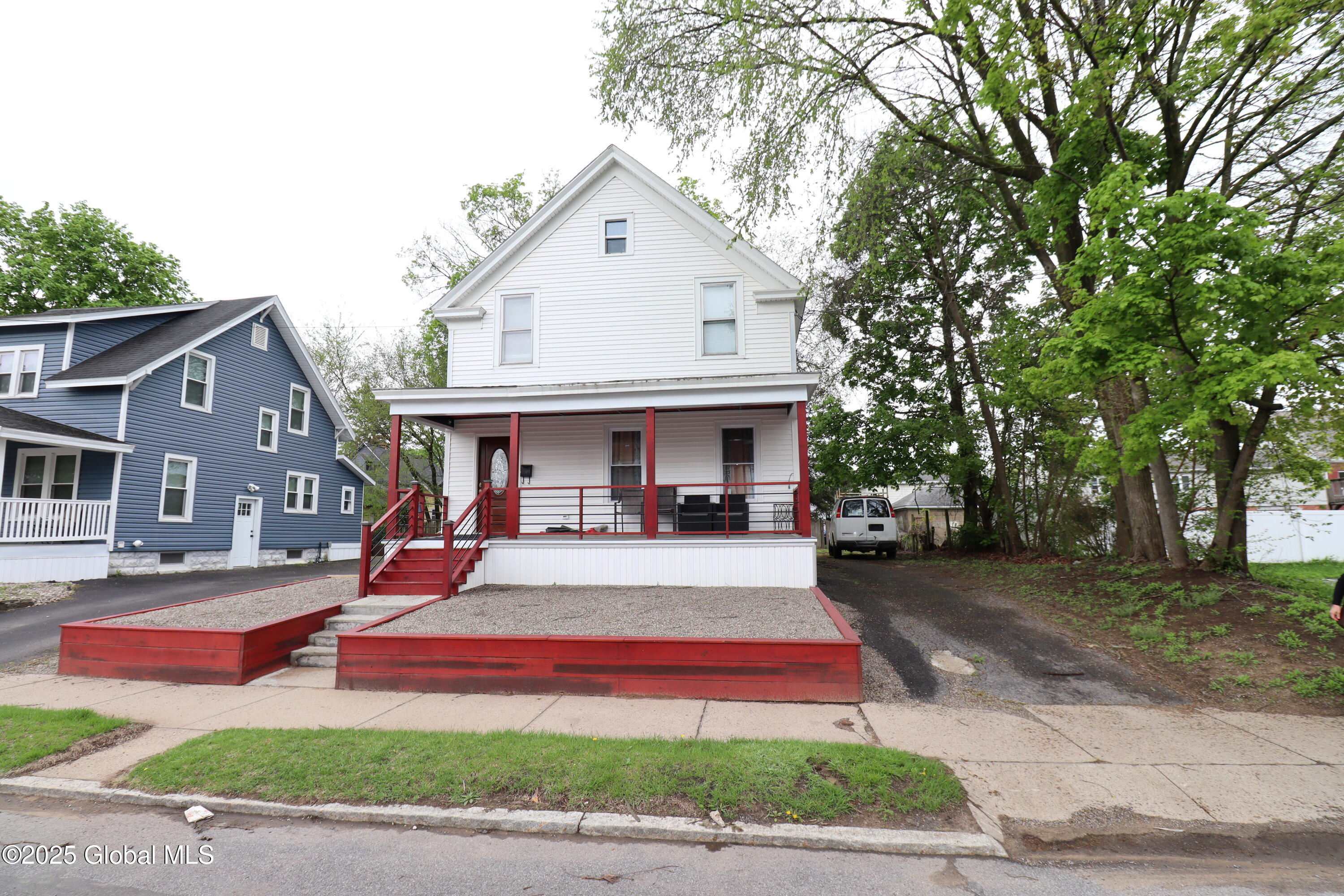 2346 William Street Schenectady, NY 12306 - Photo 6 of 29 IMG_5936