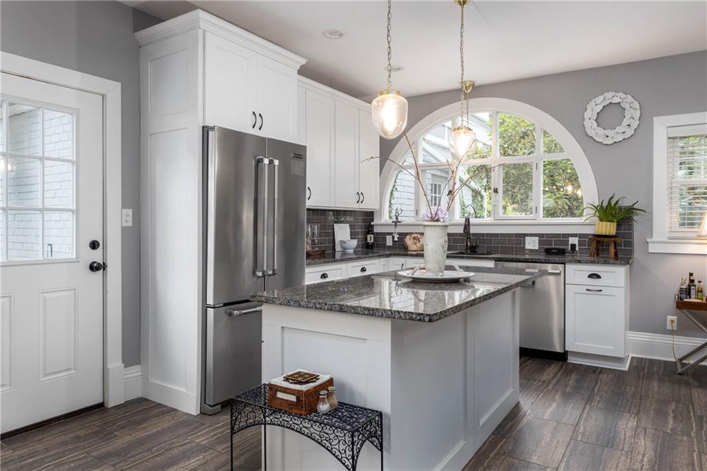 115 Edgecliff Road Carnegie, PA 15106 - Photo 15 of 43 Bright kitchen with stainless steel Appliances
