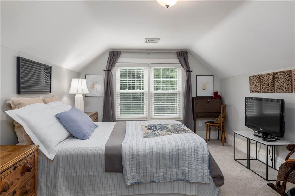 115 Edgecliff Road Carnegie, PA 15106 - Photo 31 of 43 Gallery Image 31