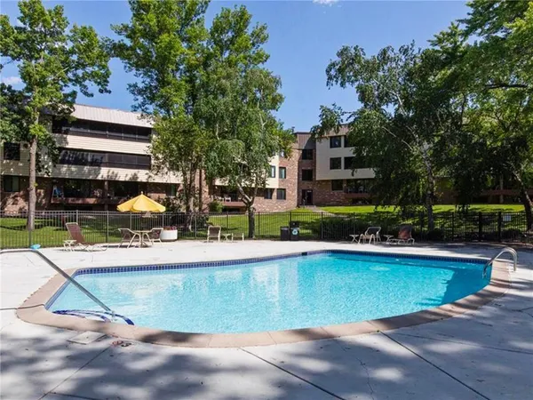 $164,900 | 7510 Cahill Road, Unit 303B, Edina, MN 55439