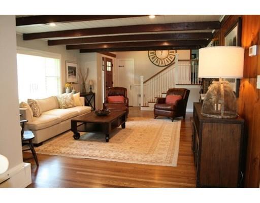 1 Keniston Road Lynnfield, MA 01940 - Photo 3 of 21 Gallery Image 3