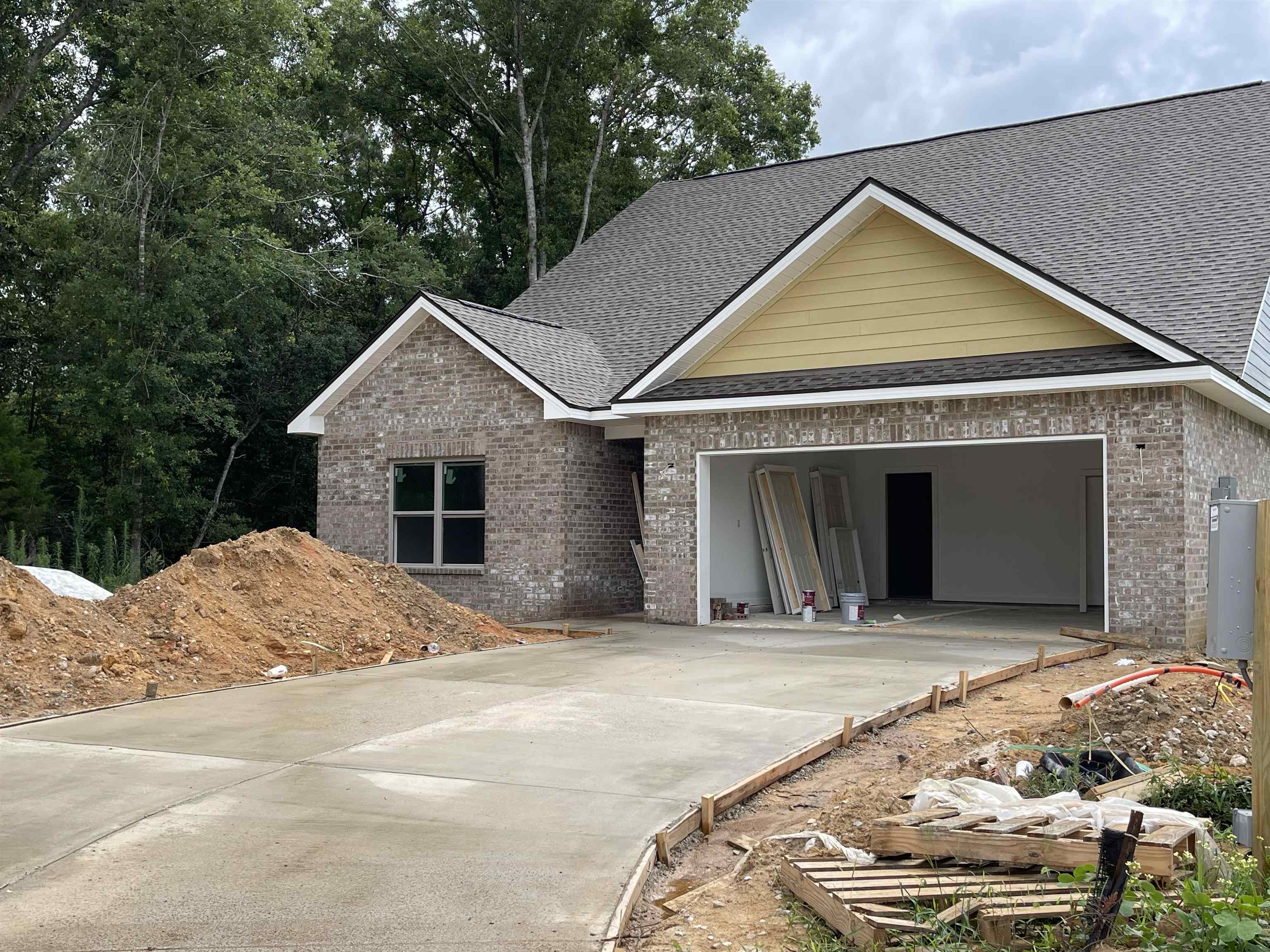 824 Ginger Lee Street Foley, AL 36535 - Photo 1 of 5 Front of Home