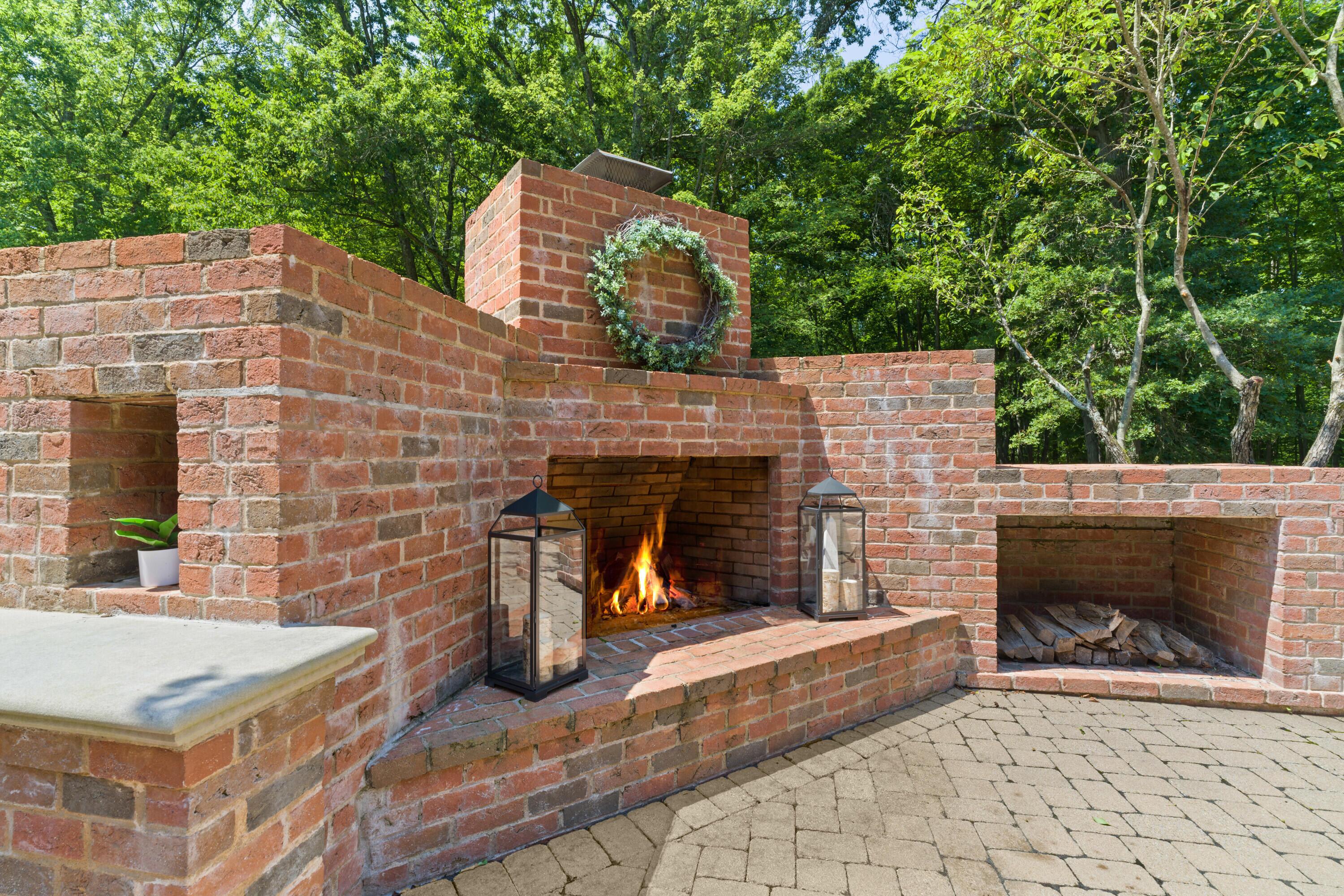 5455 Plantation Road Sunbury, OH 43074 - Photo 125 of 176 Outdoor Fireplace