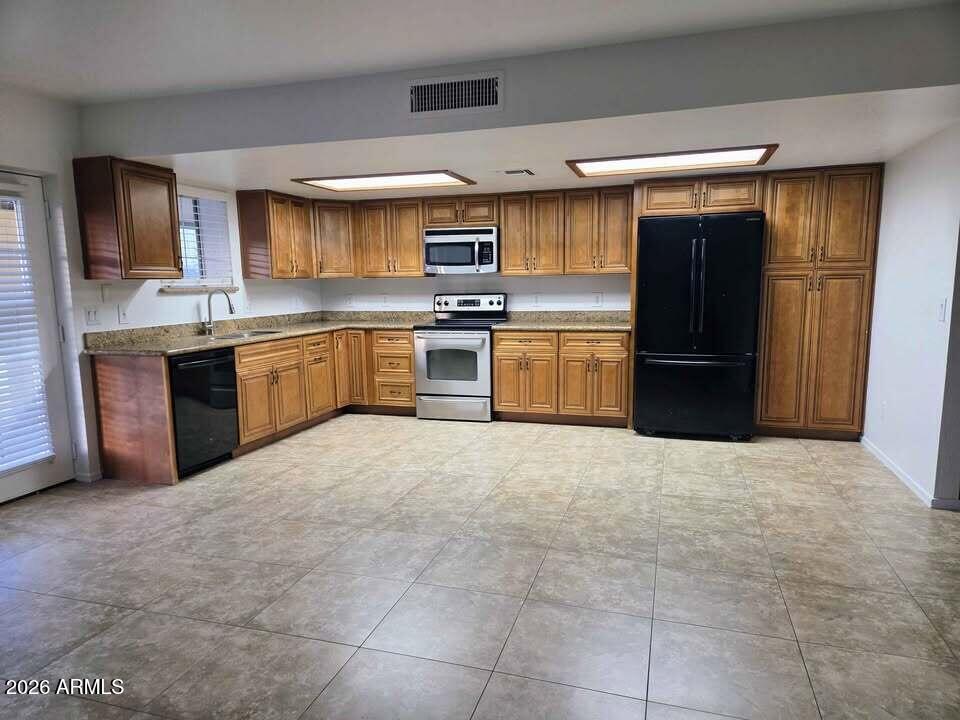 4012 West Carver Road Laveen, AZ 85339 - Photo 11 of 17 711814512_26993386993615800_894321062473