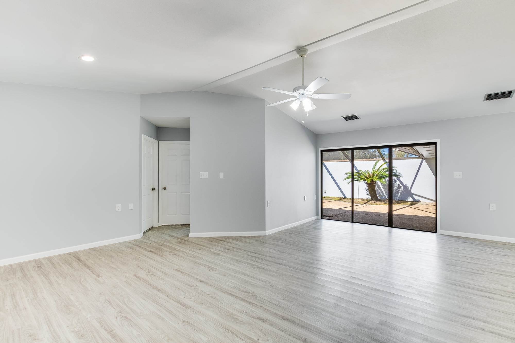 320 West Fort Morgan Road, Unit 101 Gulf Shores, AL 36542 - Photo 4 of 29 Living Room