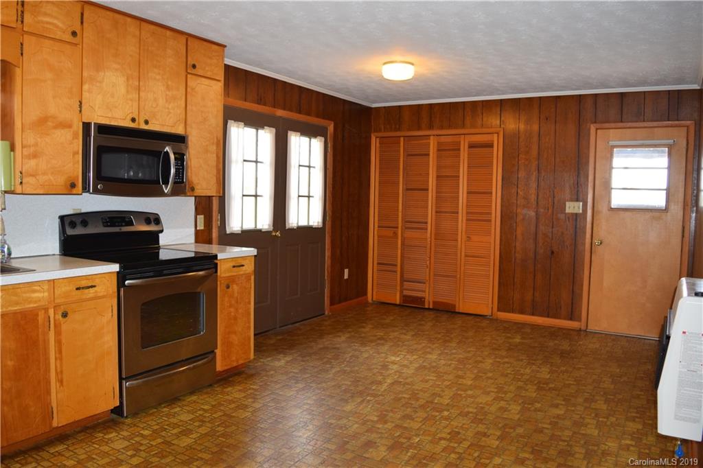 3515 Hartland Road Morganton, NC 28655 - Photo 4 of 16 Gallery Image 4