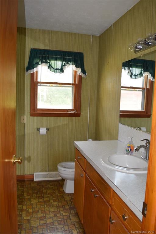 3515 Hartland Road Morganton, NC 28655 - Photo 9 of 16 Gallery Image 9