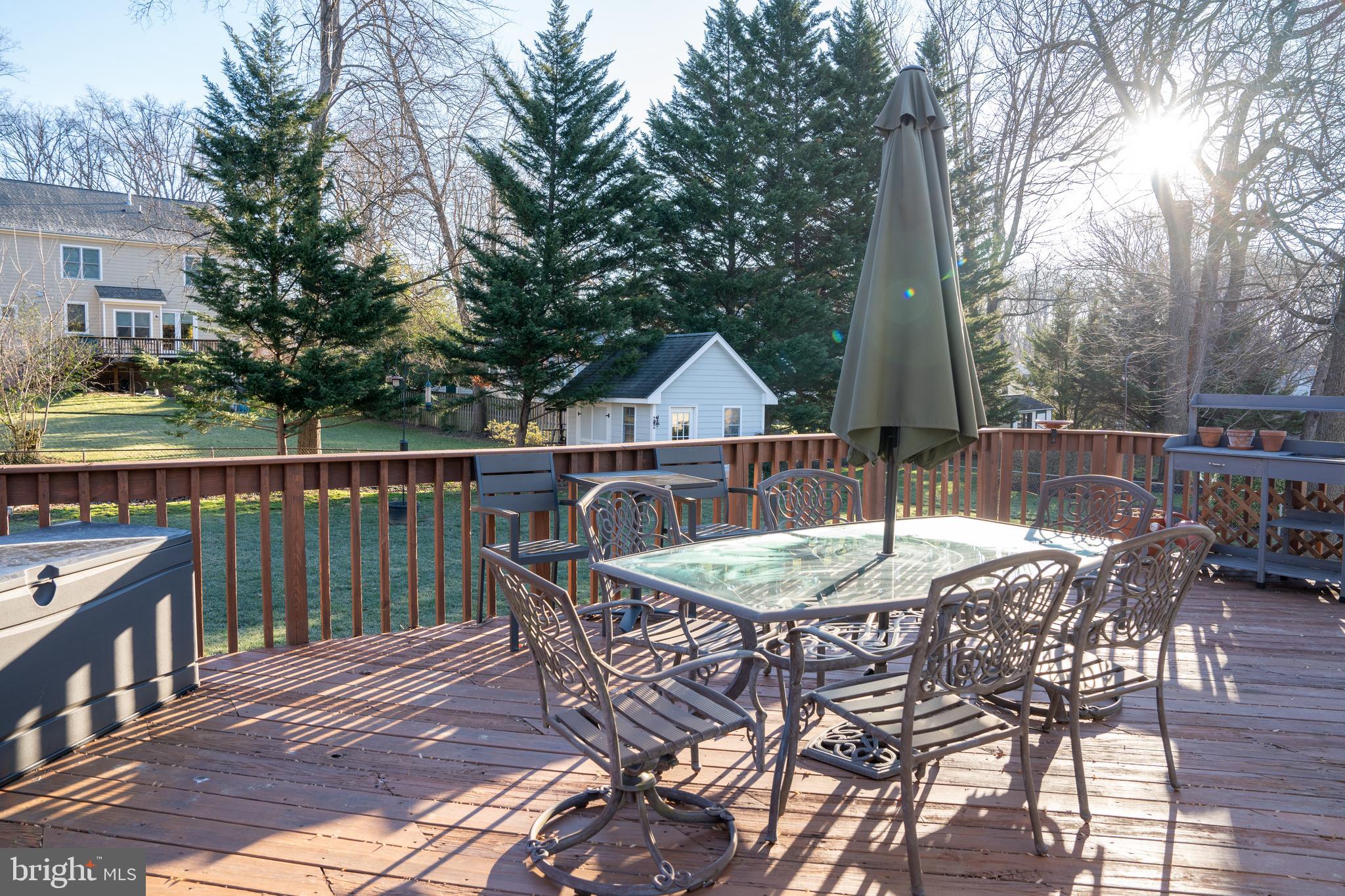 907 Timber Lane Southwest Vienna, VA 22180 - Photo 25 of 32
