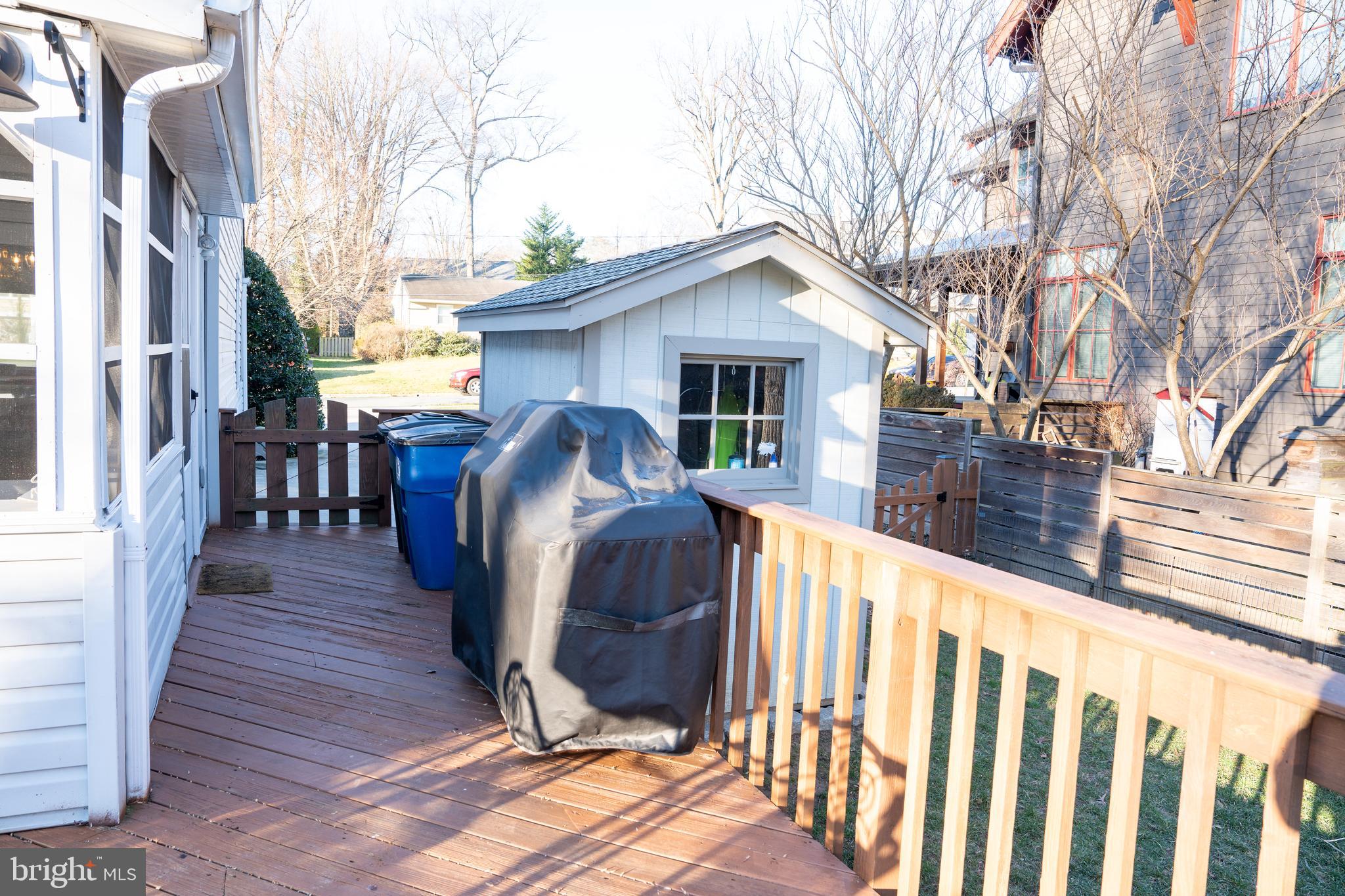 907 Timber Lane Southwest Vienna, VA 22180 - Photo 26 of 32