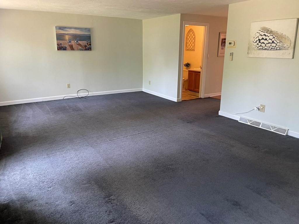 17 Grace Ann Road Pembroke, MA 02359 - Photo 8 of 29 Gallery Image 8
