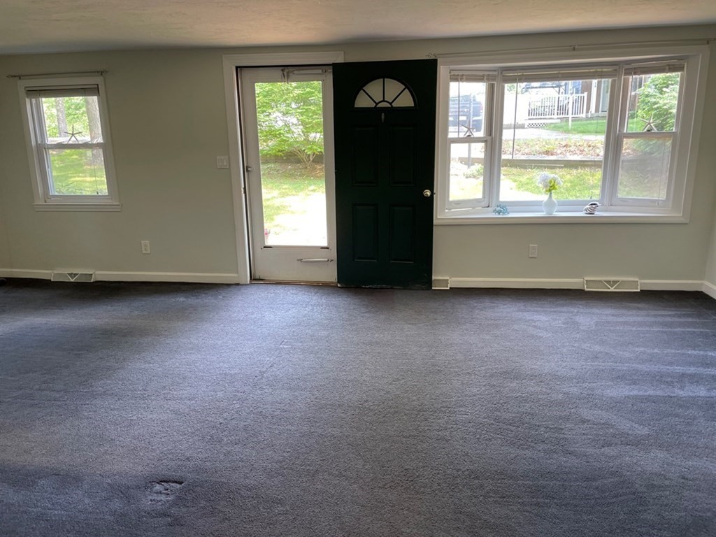 17 Grace Ann Road Pembroke, MA 02359 - Photo 10 of 29 Gallery Image 10