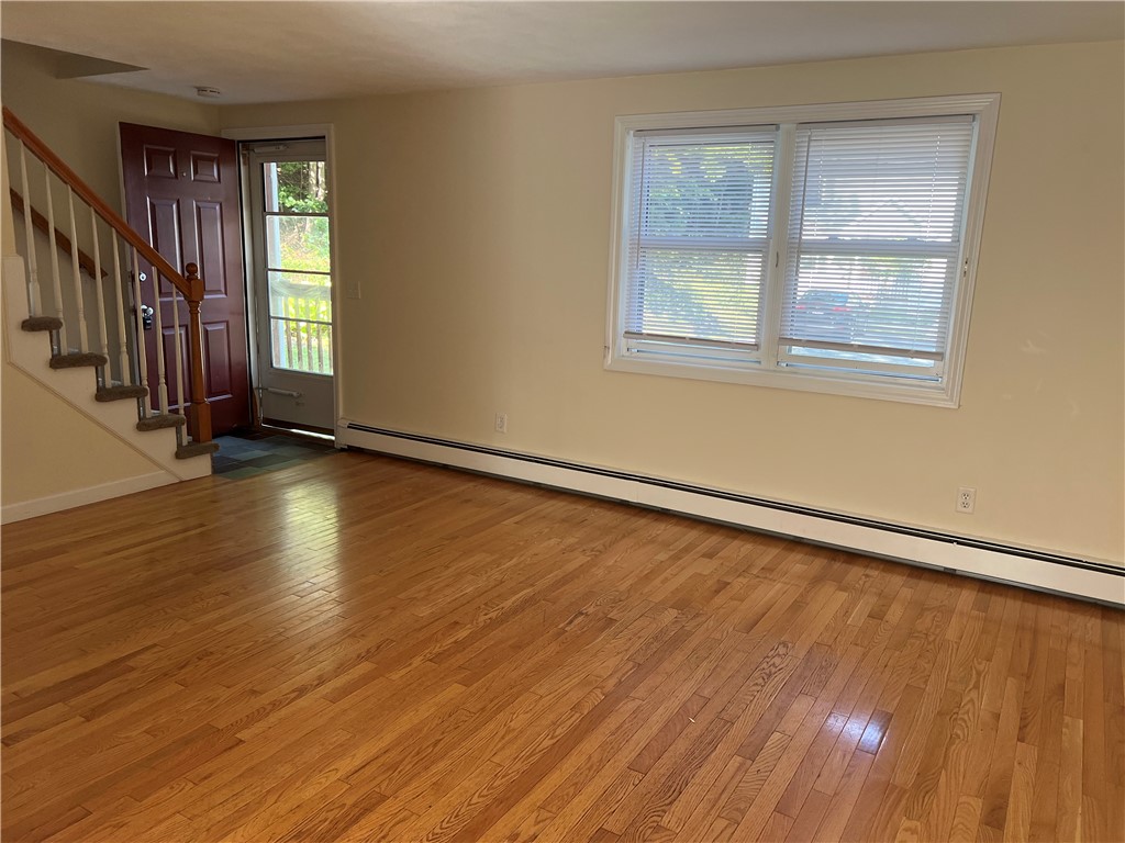 171 New River Road Lincoln, RI 02838 - Photo 2 of 15