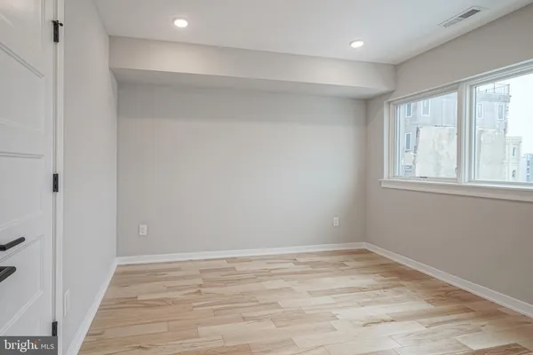 $2,300 | 1710 Cambridge Street, Unit 8, Philadelphia, PA 19130