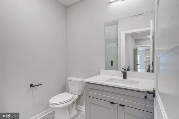 $2,300 | 1710 Cambridge Street, Unit 8, Philadelphia, PA 19130