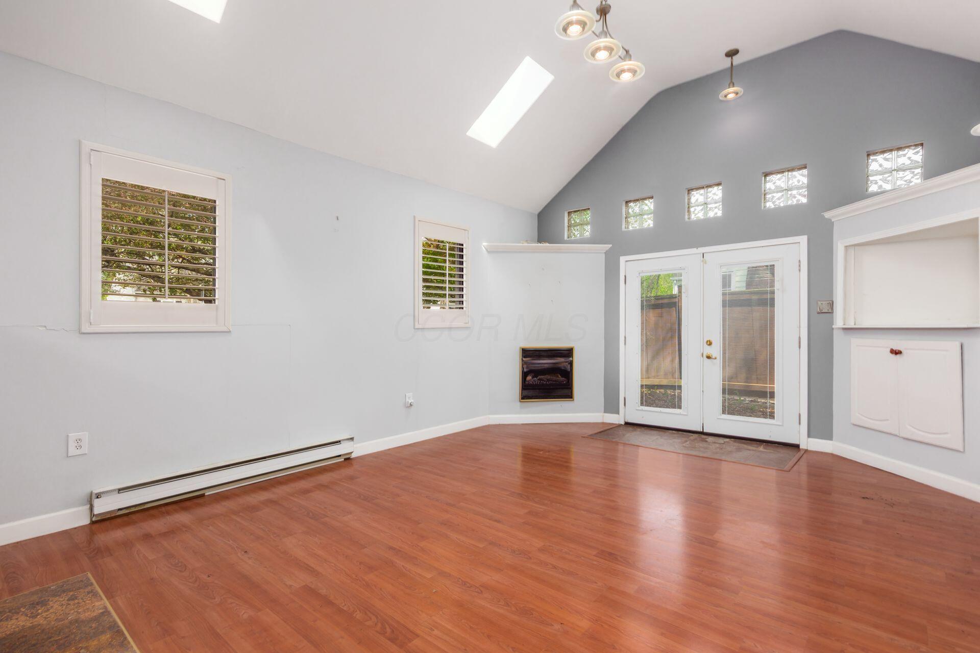 343 Wetmore Road Columbus, OH 43214 - Photo 10 of 45 Step Down Family RM w/closet, outdoor e-gress & half bath access.