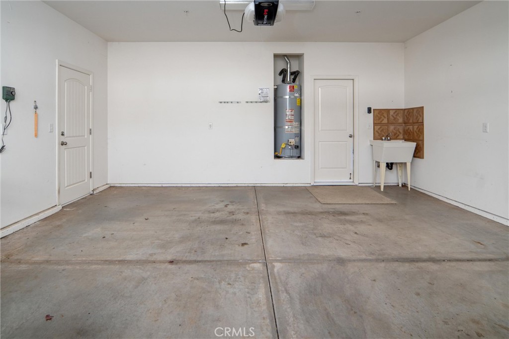 3065 Sweetwater Chico, CA 95973 - Photo 20 of 38 Finished garage with wash basin for projects etc.