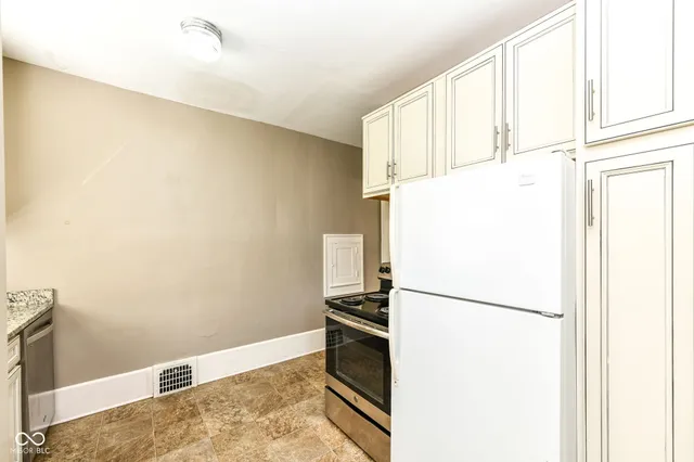 $1,750 | 6038 North College Avenue, Indianapolis, IN 46220