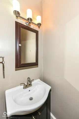 $1,750 | 6038 North College Avenue, Indianapolis, IN 46220