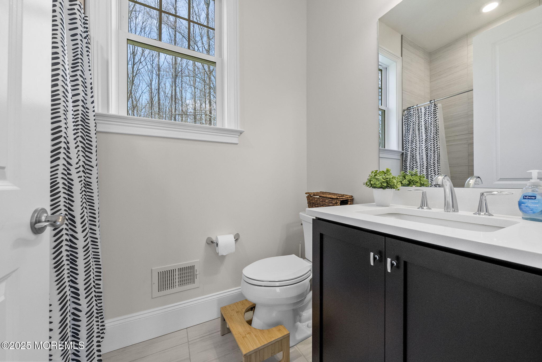 61 Windermere Road Lincroft, NJ 07738 - Photo 20 of 45 43-web-or-mls-DSC01884