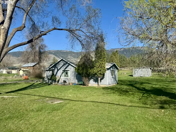 $429,900 | 1107 Jasper Street, Cove, OR 97824