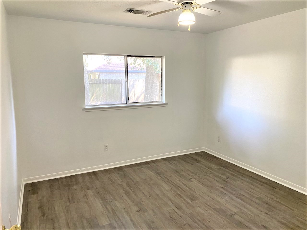 3011 Pheasant Run Humble, TX 77396 - Photo 13 of 17 an empty room with a window