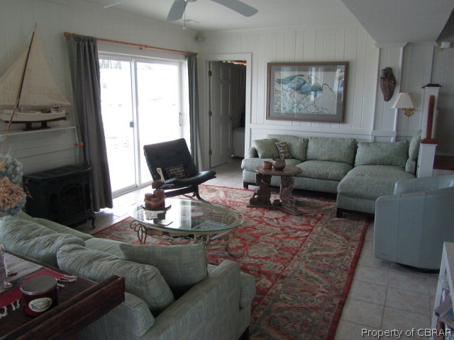 395 Gillim Road Deltaville, VA 23043 - Photo 13 of 21 Living Room