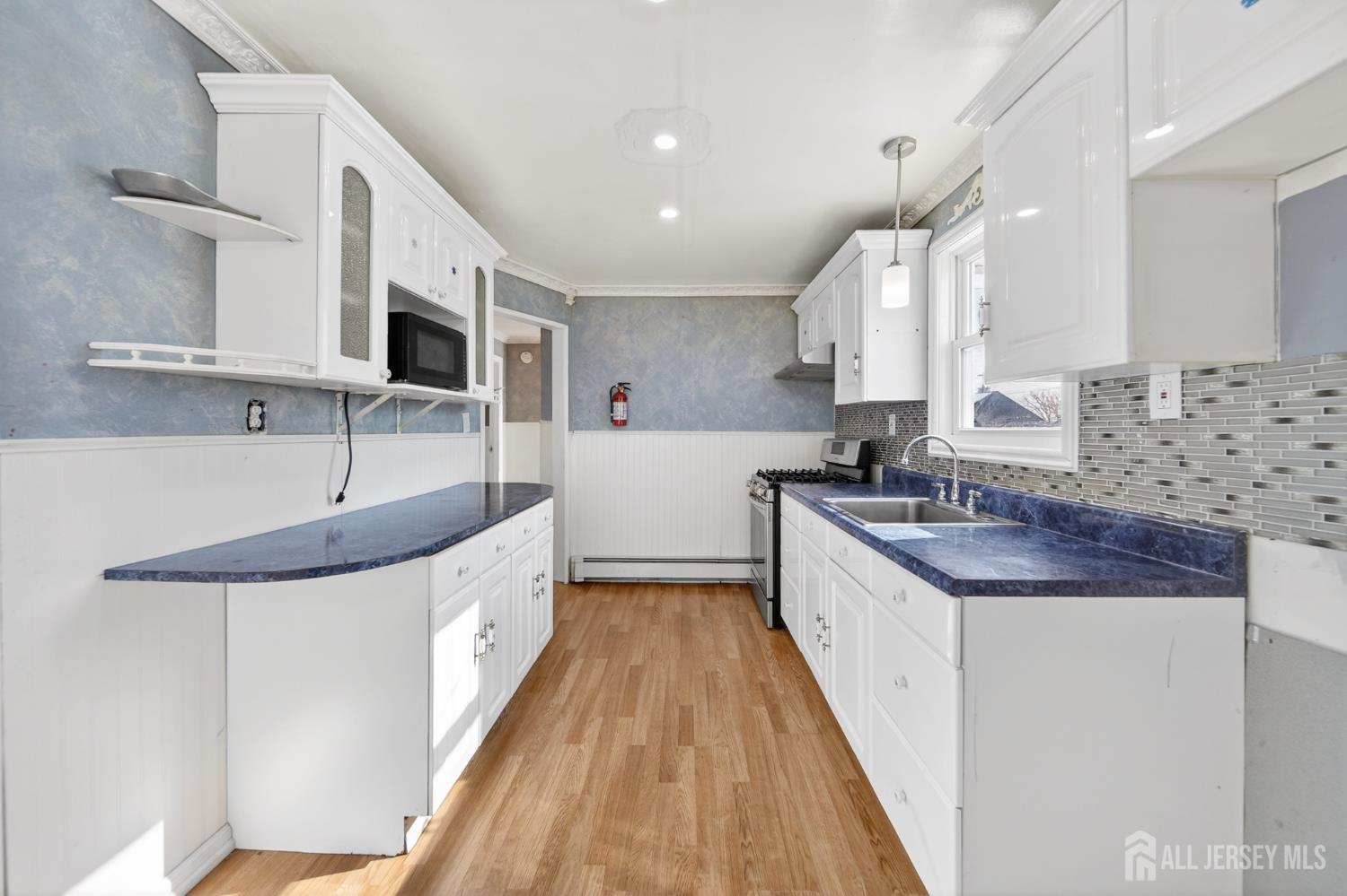 114 Larch Street Port Reading, NJ 07064 - Photo 6 of 22