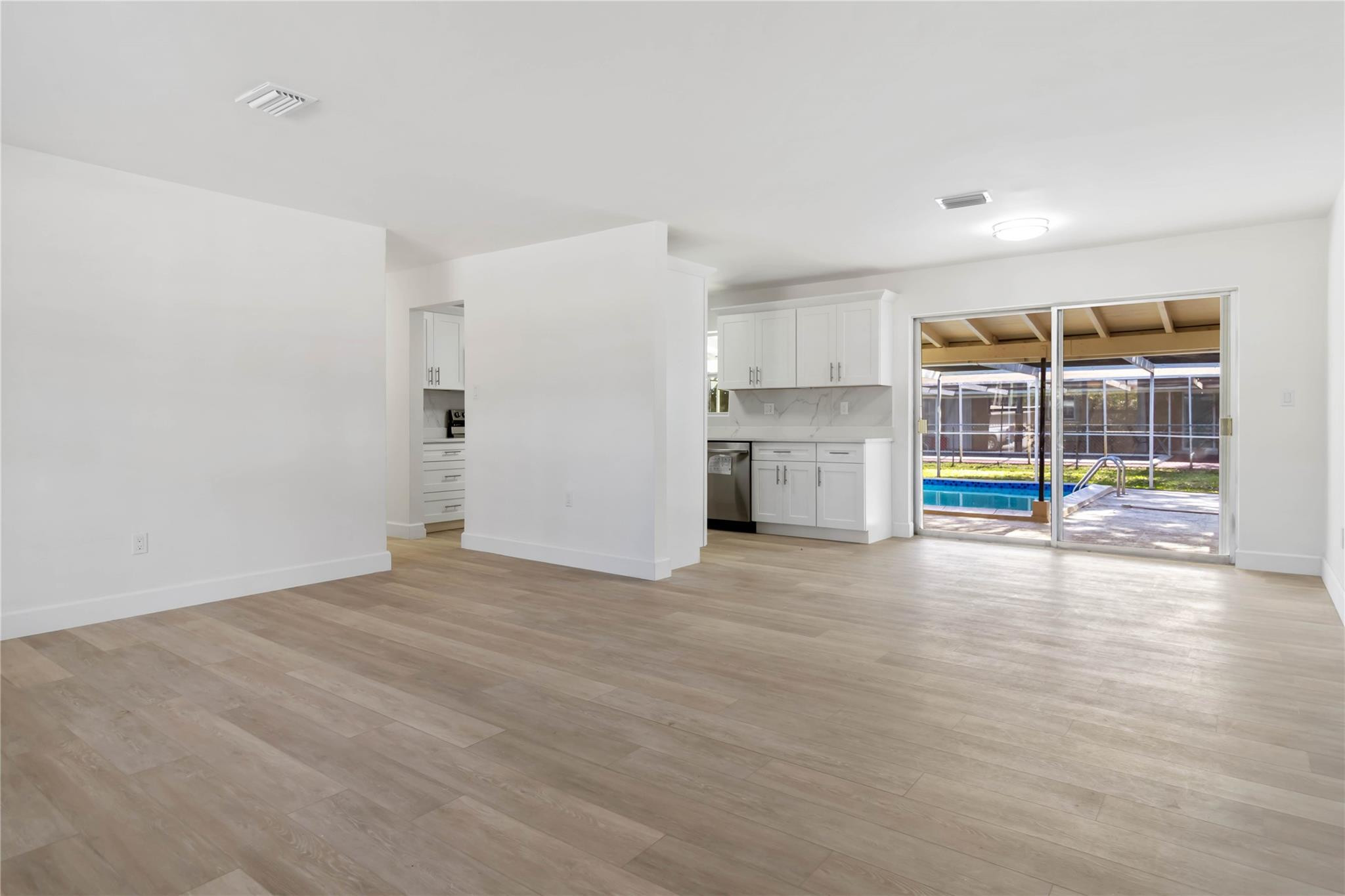 7040 Southwest 16th Street Hollywood, FL 33023 - Photo 5 of 27 Photo 5