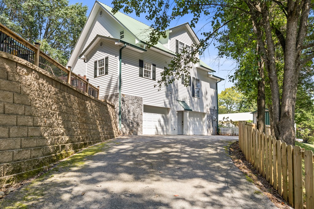 84 West Church Street Blue Ridge, GA 30513 - Photo 2 of 32 Gallery Image 2