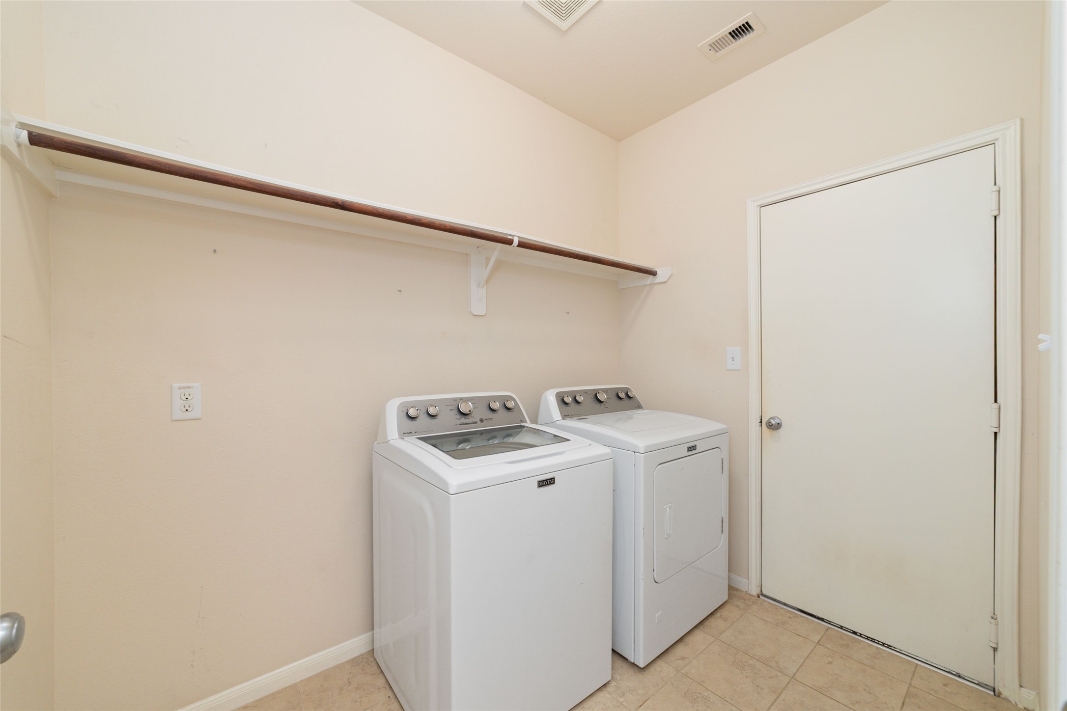 8919 Inglebrook Lane Houston, TX 77083 - Photo 19 of 21 Ultility in house