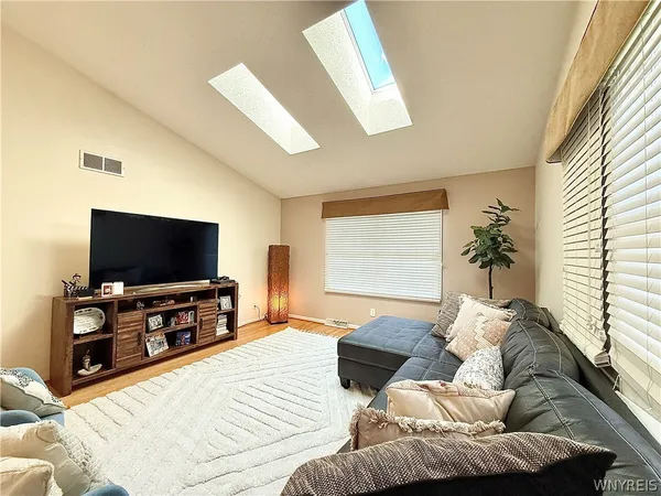 $387,000 | 132 Berwick Lane, Amherst, NY 14051